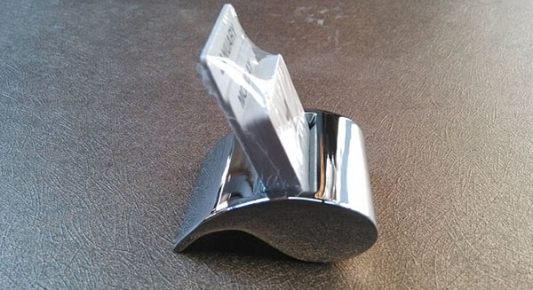  簡(jiǎn)約金屬迷你桌面日歷2